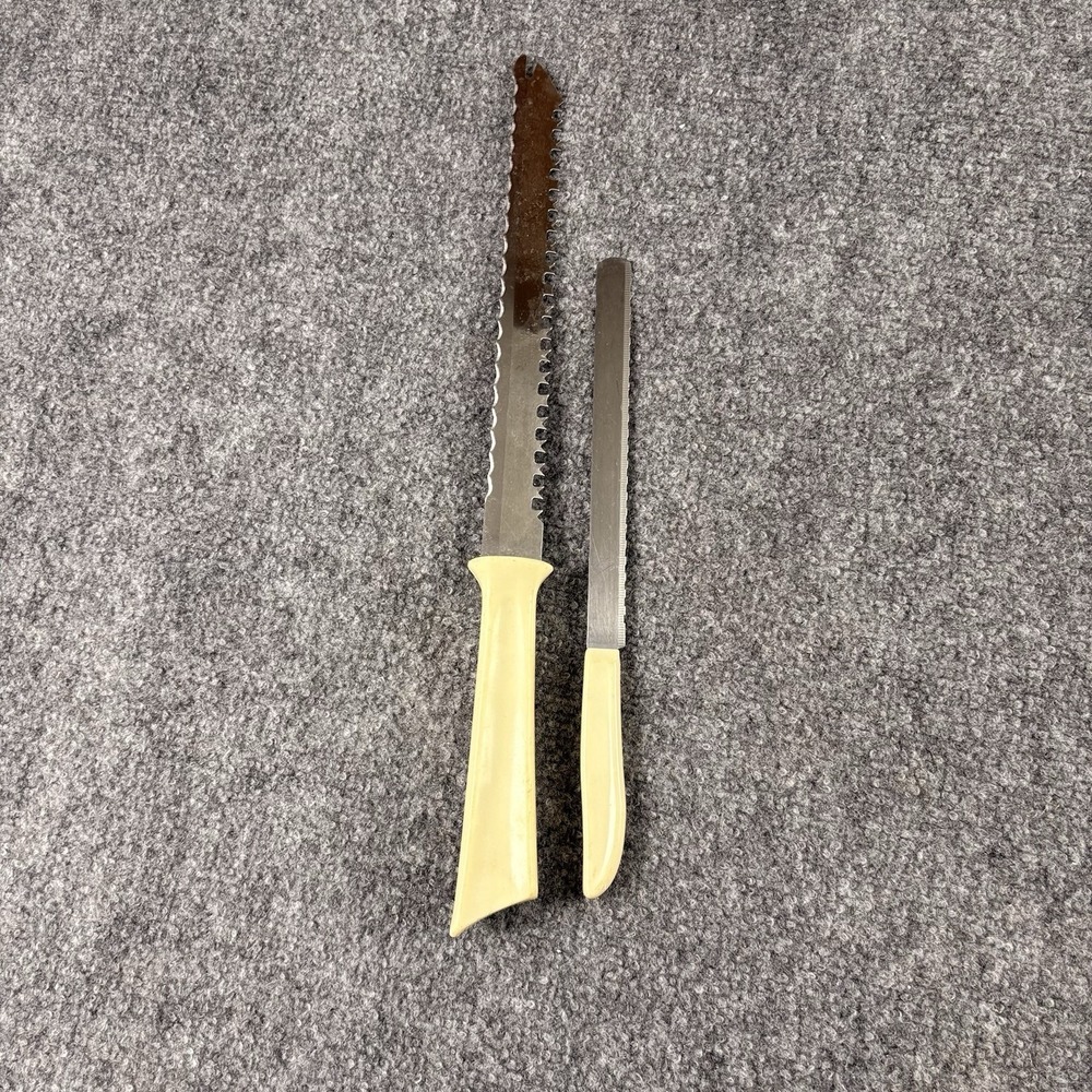 Vintage 60s Quikut Knives Lot of 2 Serrated Kitchen Bread & Butter Utility USA